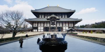 Đoàn hoằng pháp thăm Đông Đại Tự (Todaiji) ở thành phố Nara, Nhật Bản
